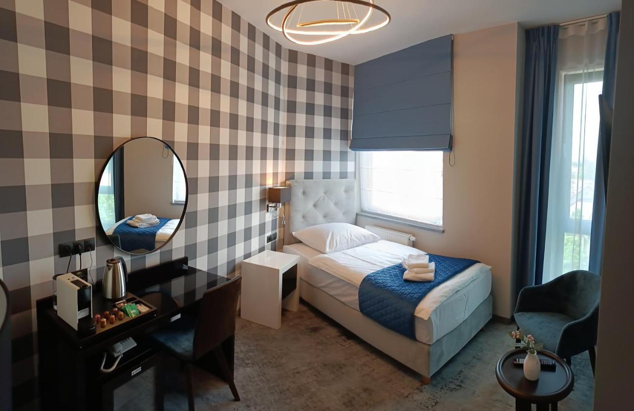 Hotel Sanova Jarosław 外观 照片