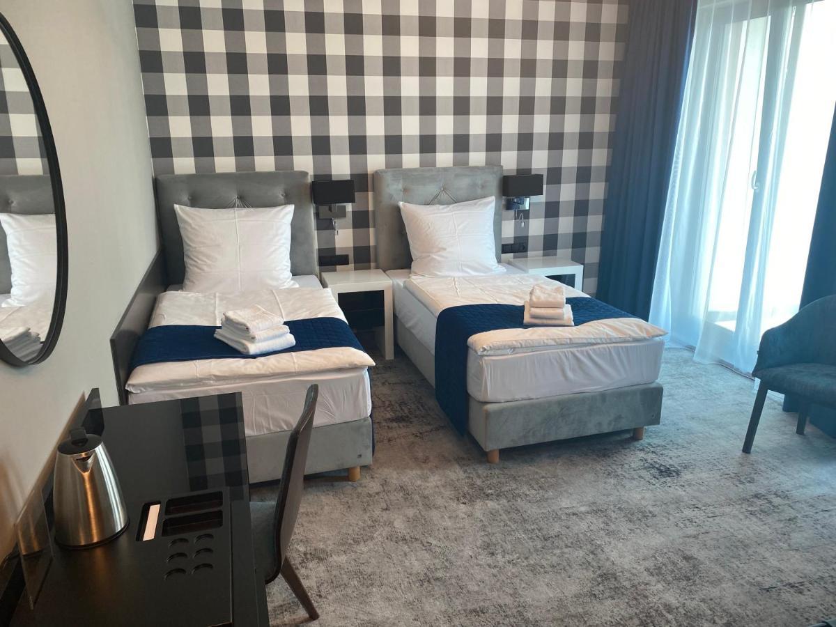 Hotel Sanova Jarosław 外观 照片