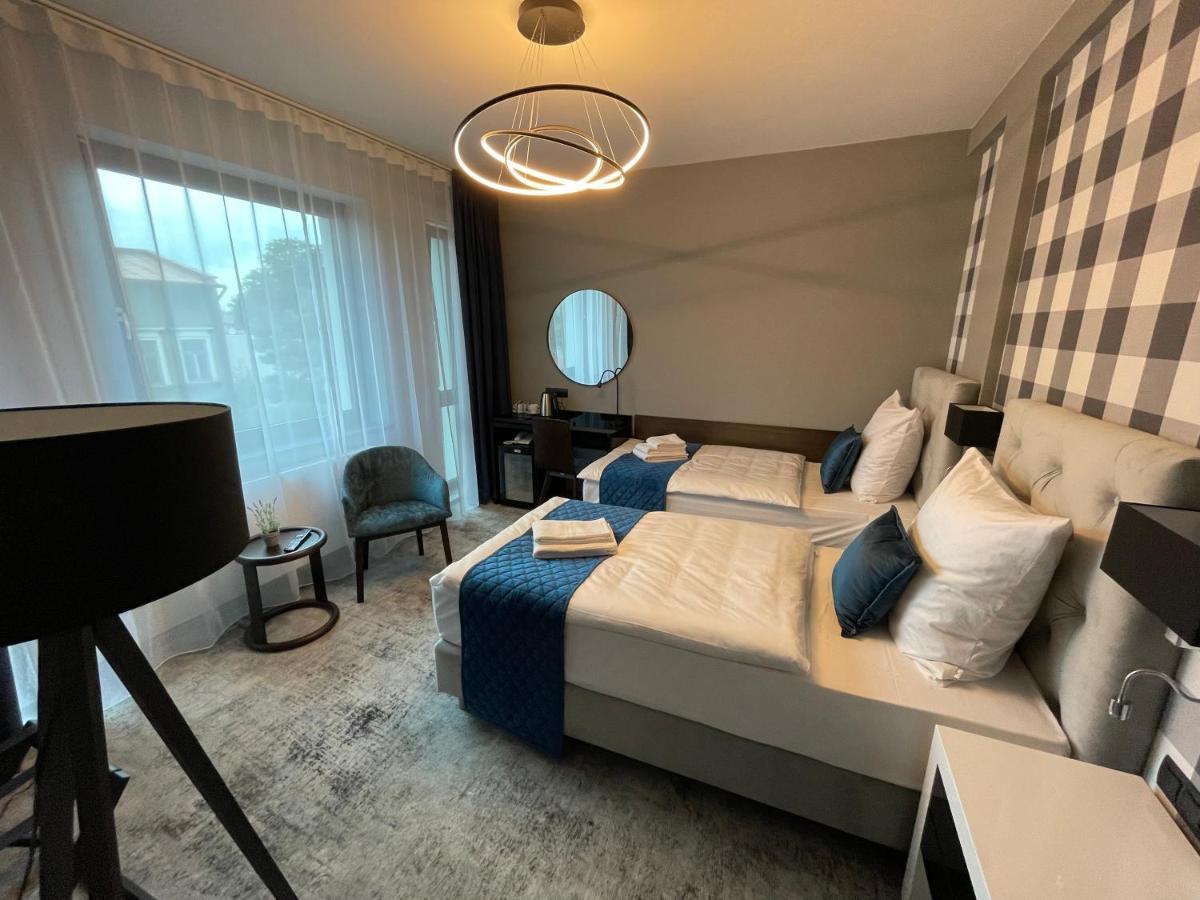 Hotel Sanova Jarosław 外观 照片