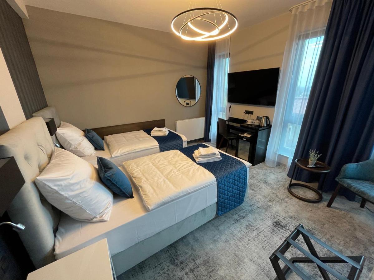 Hotel Sanova Jarosław 外观 照片