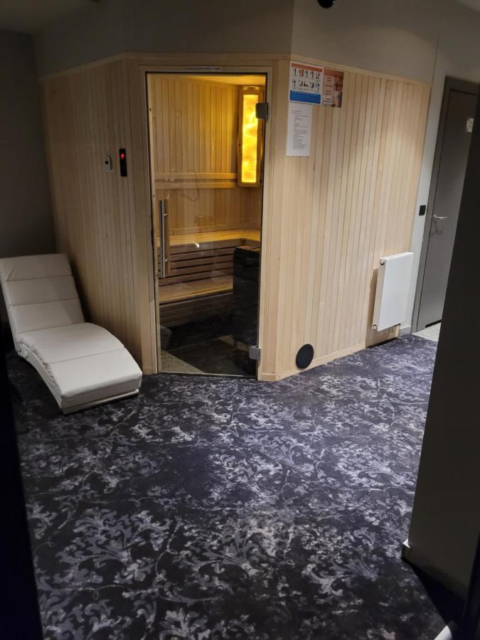 Hotel Sanova Jarosław 外观 照片