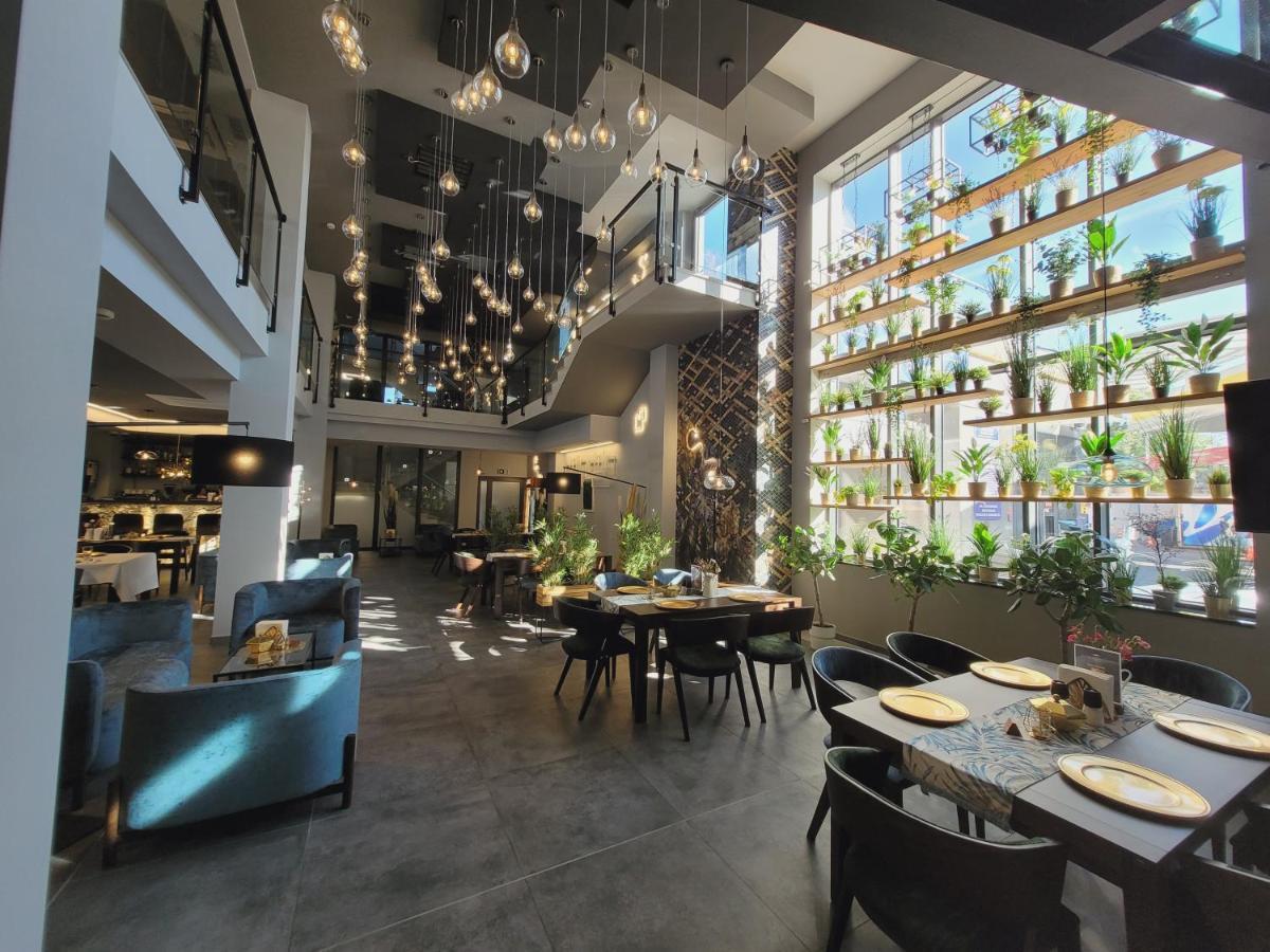 Hotel Sanova Jarosław 外观 照片