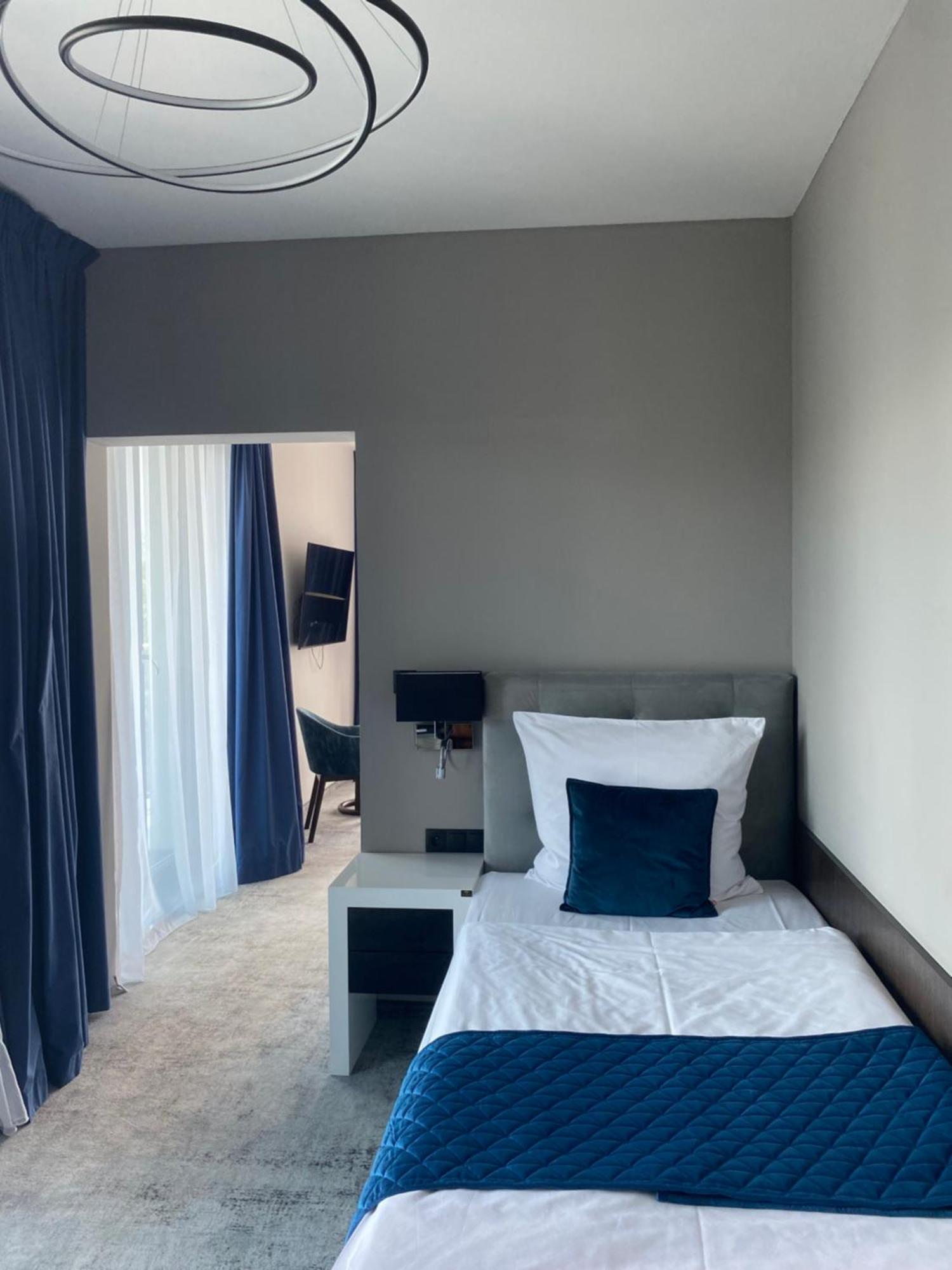 Hotel Sanova Jarosław 外观 照片
