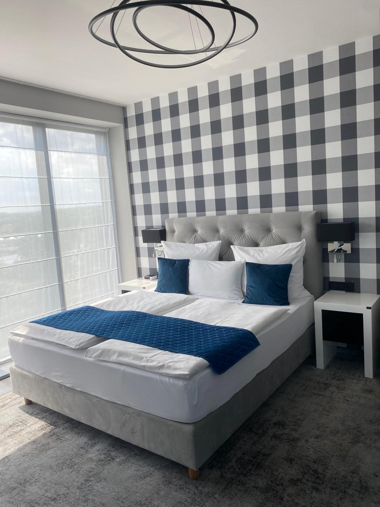 Hotel Sanova Jarosław 外观 照片